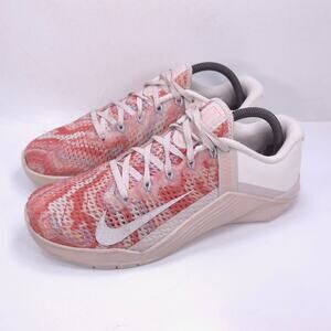Nike Metcon 6 Athletic Lace Up Shoe Womens Size 9.5 DJ3076-064 Red White